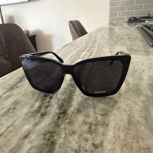 Quay Confidential Sunglasses polarized